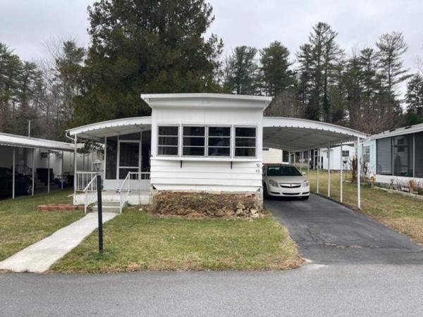 Photo 1 of 2 of home located at 76 Blue Spruce Ln. Lot #093 Henderson, NC 28739