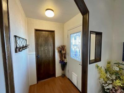 Photo 2 of 31 of home located at 133 Trojan Ln Carson City, NV 89706