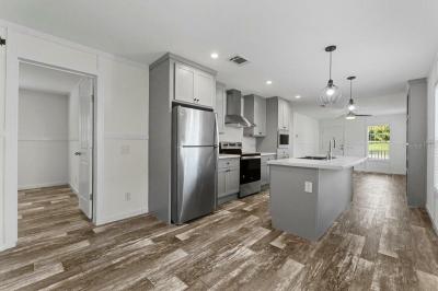 Photo 2 of 7 of home located at 2270 Griffin Road Bartow, FL 33830