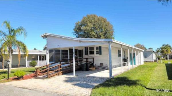 1997 HOMES OF MERIT Mobile Home For Sale