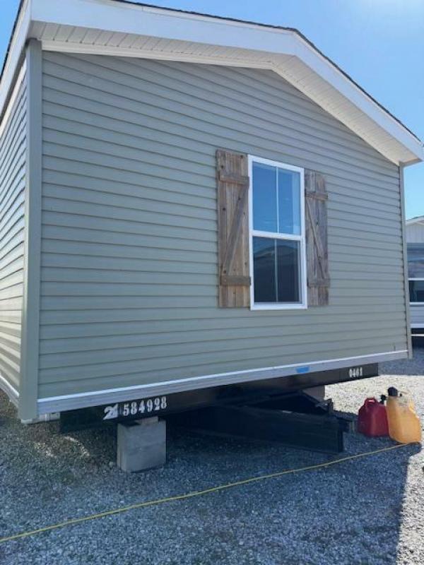 Photo 1 of 2 of home located at Mobile Mansions Of Louisiana 4700 NE Evangeline Trwy Carencro, LA 70520