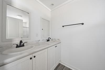 Photo 4 of 18 of home located at 3000 Us Hwy 17/92 W, Lot #43 Haines City, FL 33844