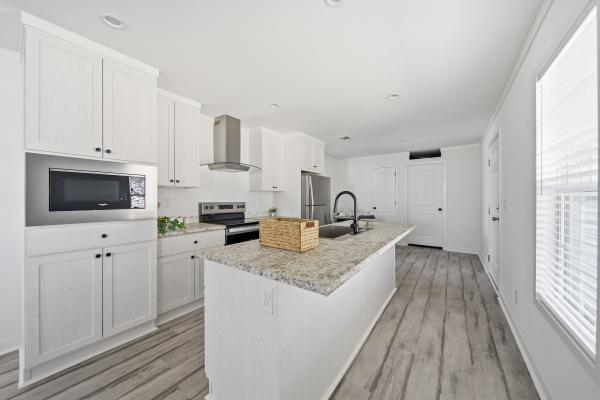 2025 Champion CH2450H32G01 Mobile Home