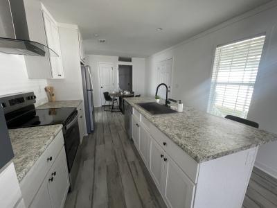 Photo 4 of 21 of home located at 3000 Us Hwy 17/92 W Lot #564 Haines City, FL 33844