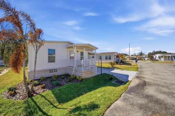 2025 Champion CH2450H32G01 Mobile Home