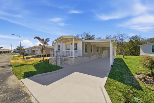 2025 Champion CH2450H32G01 Mobile Home