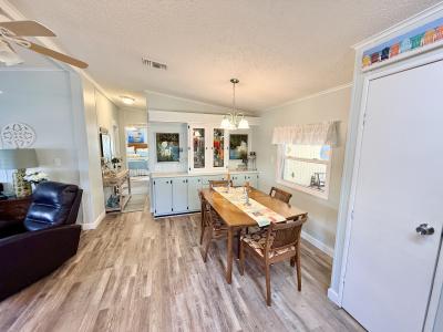 Photo 4 of 12 of home located at 6007 Heritage Drive Groveland, FL 34736