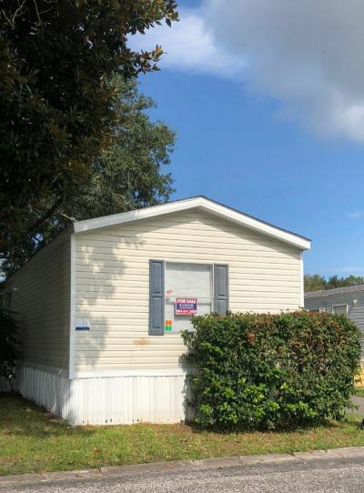 Photo 3 of 11 of home located at 10960 Beach Blvd., #233 Jacksonville, FL 32246