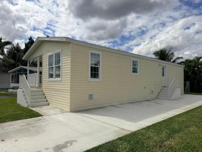 Photo 5 of 20 of home located at 5220 S.w. 33rd Street Davie, FL 33314