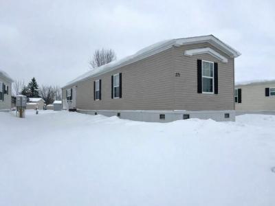 Photo 4 of 5 of home located at 271 Crestwood Dr. Lockport, NY 14094