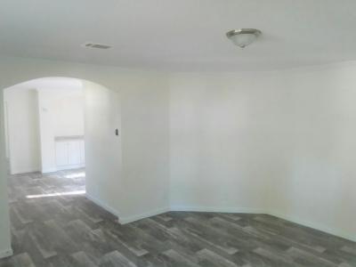 Photo 3 of 14 of home located at 1630 Balkin Rd #27 Tallahassee, FL 32305