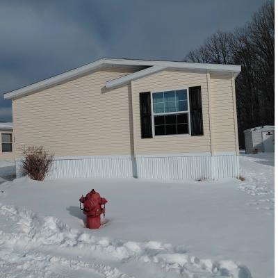 Photo 2 of 7 of home located at 1862 Knollwood Bend Ypsilanti, MI 48198