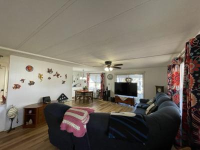 Photo 2 of 20 of home located at 13152 Grape Avenue Grand Island, FL 32735