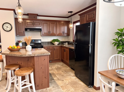 Photo 3 of 28 of home located at 2200 SE Winter Park Dr. #15 Ankeny, IA 50021