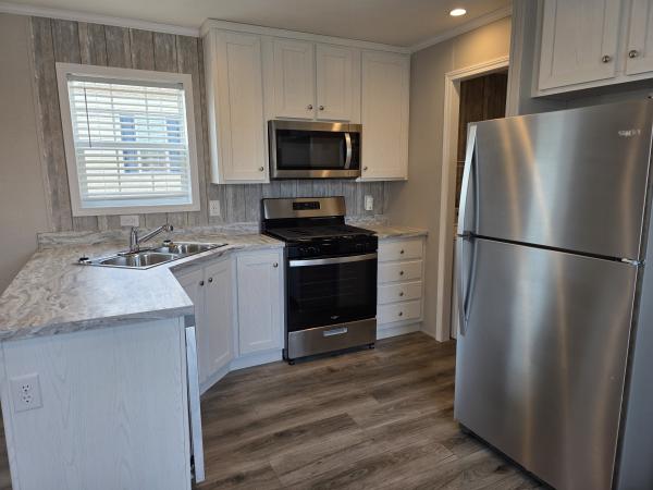 2025 Champion RAP1672H32087 Mobile Home