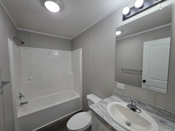 2025 Champion RAP1672H32087 Mobile Home