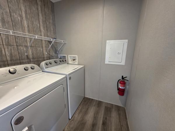 2025 Champion RAP1672H32087 Mobile Home