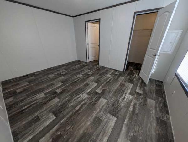 2021 Clayton - Wakarusa Mobile Home