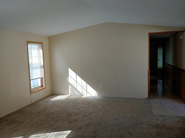 1996 Redman Breezewood Mobile Home