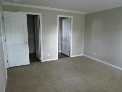 Photo 3 of 7 of home located at 107 Spruce Lane Leesburg, FL 34788