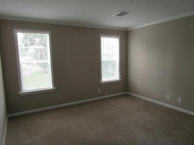 Photo 4 of 7 of home located at 107 Spruce Lane Leesburg, FL 34788