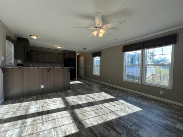 2018 Clayton Homes Inc Yes Mobile Home