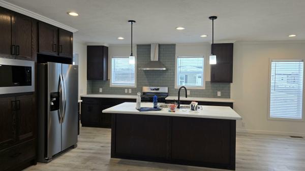 2026 Skyline 211 2LN674  Home