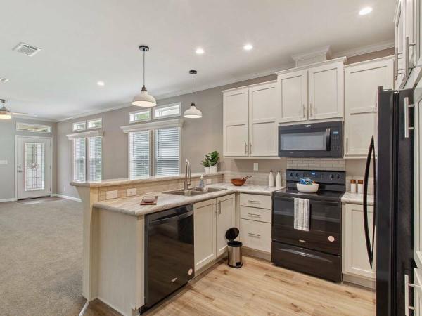 2022 340TL28562E  Home