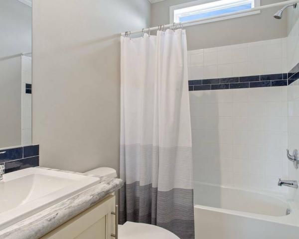 2022 340TL28562E  Home