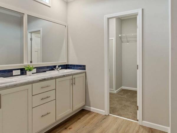 2022 340TL28562E  Home