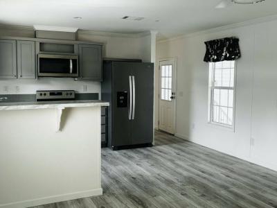 Photo 4 of 13 of home located at 900 Aqua Isle Blvd, #B28 Labelle, FL 33935