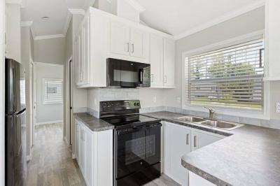 Photo 2 of 10 of home located at 26125 S Us Hwy 27 #67 Leesburg, FL 34748