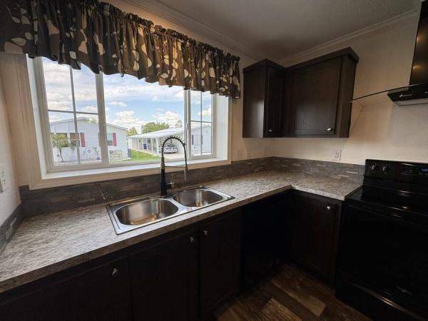 2023 SIG 4523E  Home