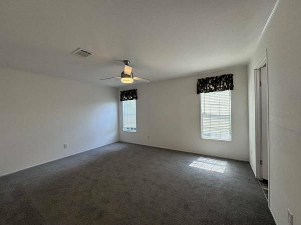 2023 SIG 4523E  Home