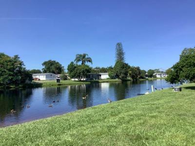 Photo 4 of 15 of home located at 1455 90th Ave Lot 211 Vero Beach, FL 32966