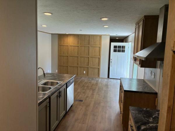 2022 30CEJ16663AH22  Home