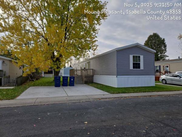 Photo 1 of 2 of home located at 5232 E. Broadway Rd. Lot #247 Mount Pleasant, MI 48858