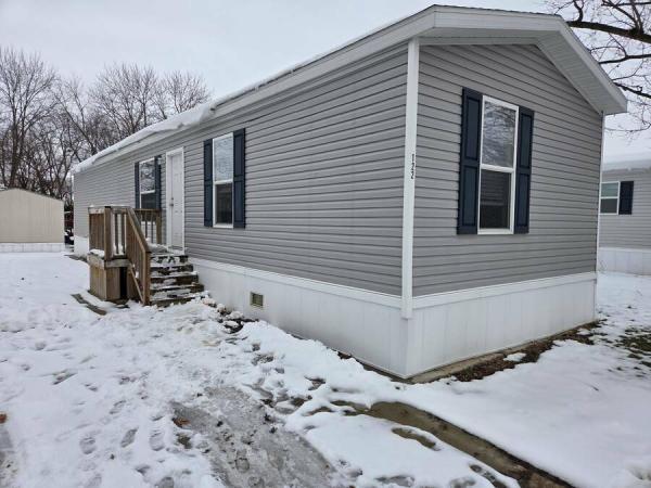 Photo 1 of 2 of home located at 122 Vermillion Est Pontiac, IL 61764