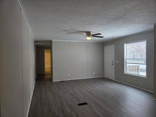 2021 RA1652 201  Home