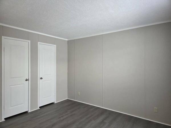 2021 RA1652 201  Home