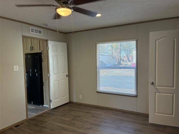 2023 30CEJ16663AH22  Home