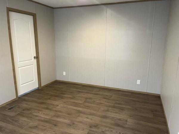 2022 76CEJ16663AH22  Home