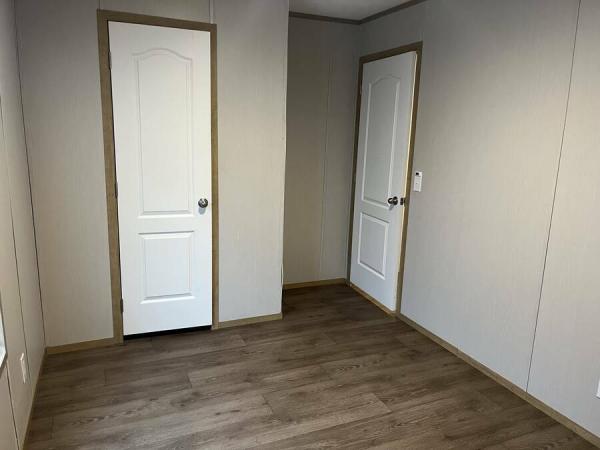 2022 76CEJ16663AH22  Home