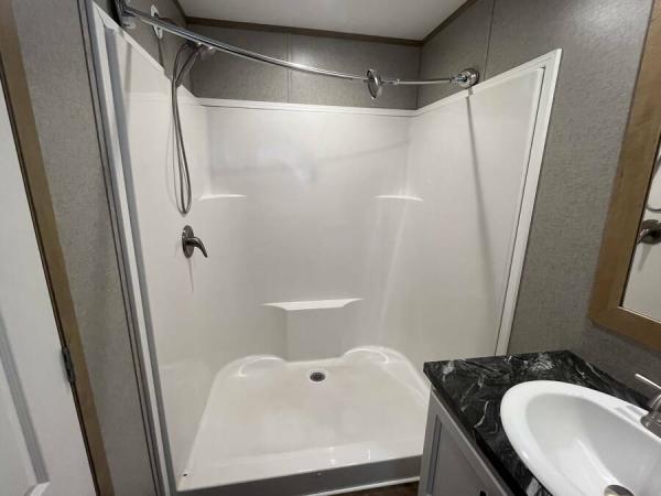 2022 76CEJ16663AH22  Home