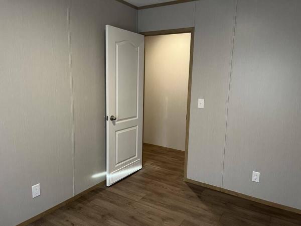 2023 76CEJ16663AH23  Home