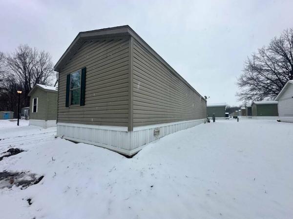 Photo 1 of 2 of home located at 2088 E. Empire Road #220 Benton Harbor, MI 49022