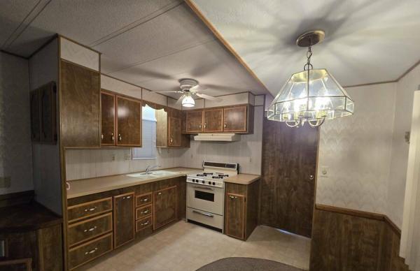 1983 MOBILE HOM  Home