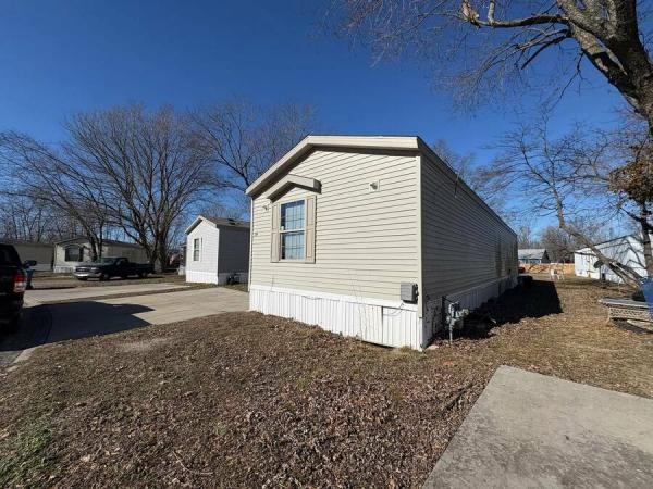 2019 LH166432F  Home