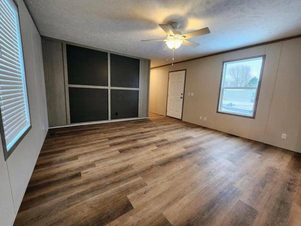 2023 96PLH16763RH23S  Home