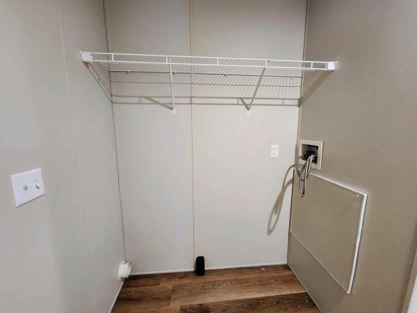 2023 96PLH16763RH23S  Home